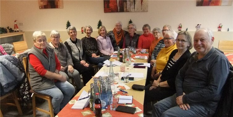 Vorstand und Helferteam der AWO stimmen Jahresplanung ab.  Foto: privat