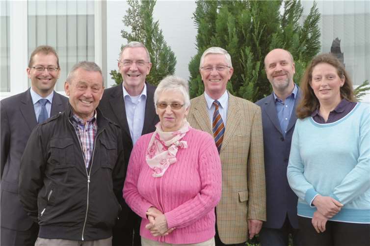 Vorstand und Kuratorium der OPAM-Stiftung. privat