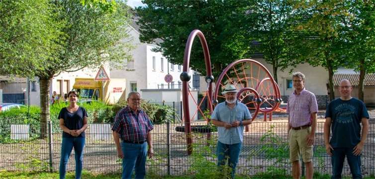 Vorstandmitglieder der SPD-Engers erkundigten sich vor Ort: (v.li.n.re.) Silvia Altgelt, Dieter Dany, Ferhat Cato, Henning Wirges und Michael Stunz. Fotos: privat