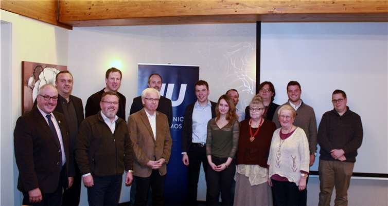 Vorstandsmitglieder JU Rhein-Mosel zusammen mit den Referenten. privat