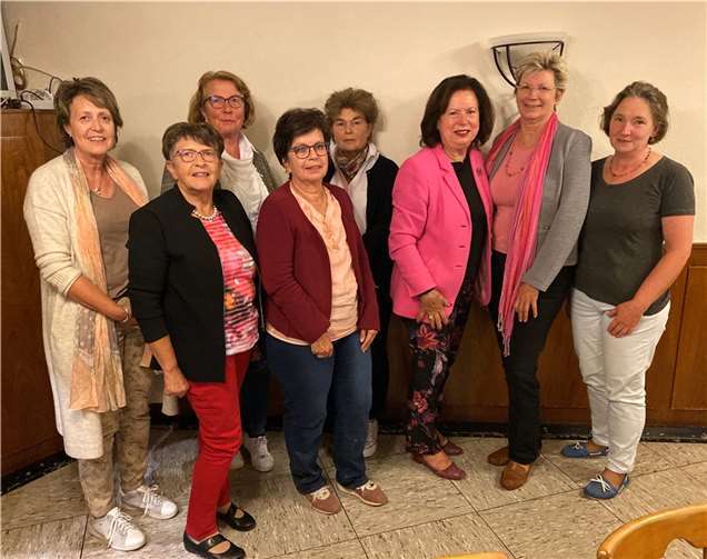 Vorstandsmitglieder Von links nach rechts: Brigitte Donie Beisitzerin, Margret Esch Beisitzerin, Karin Staab Beisitzerin, Monika Kiczinski Beisitzerin, Rita Imöhl-Heck stellv. Vorsitzende, Ilka von Boeselager Ehrenmitglied, Martina Unger Vorsitzende, Paula Timmers Beisitzerin.Foto: privat