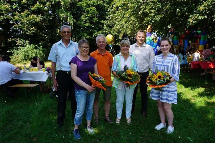 Vorstandsmitglieder und Gäste der Swisttaler Tafel (v.l.) Heinz-Günter Kruse, Hella Liebermann, Jürgen Hein, Bernie Kruse, Waldemar Rempel und Kimberley Bierther.  Foto: privat