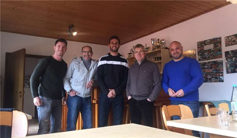 Vorstandsvorsitzender Alfred Müller (2. v. r.) sowie der 2. Vorstandsvorsitzende (2. v. l.) sehen optimistisch in die Zukunft.Foto: privat