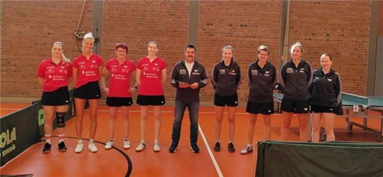 Vorstellung der beiden Mannschaften vom TTC GW Fritzdorf und TTVg WRW Kleve durch den 1.Spielleiter Michael Michel.Foto: privat