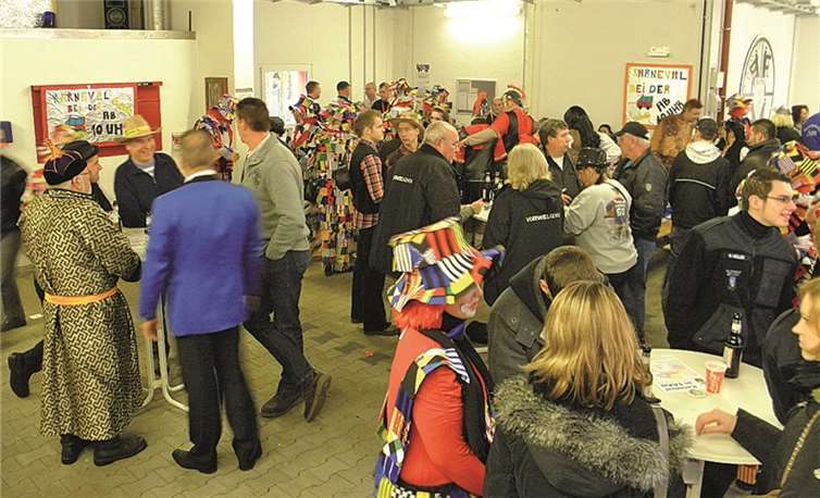 Vorzugparty im Gerätehaus der Feuerwehr Sayn.Feuerwehr Sayn