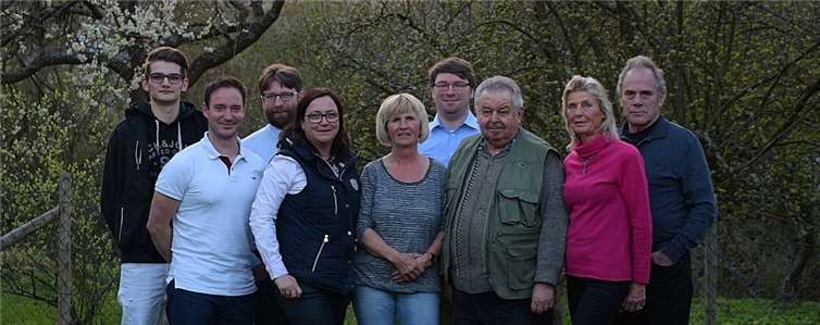 V.r. Egon und Linda Stadtfeld, Kurt Bongard, Patrick von Scheid, Daniela Thiesen, Ulrike Nett, Dirk Nett und Andreas Marquart. Pressemitteilung FDP Adenau