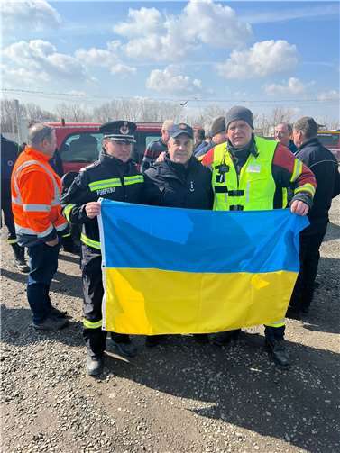 V.r.: Lars Bogdanski, der Chief Director Ukrainischer Katastrophenschutz und der Feuerwehrdirektor von Tulcea.