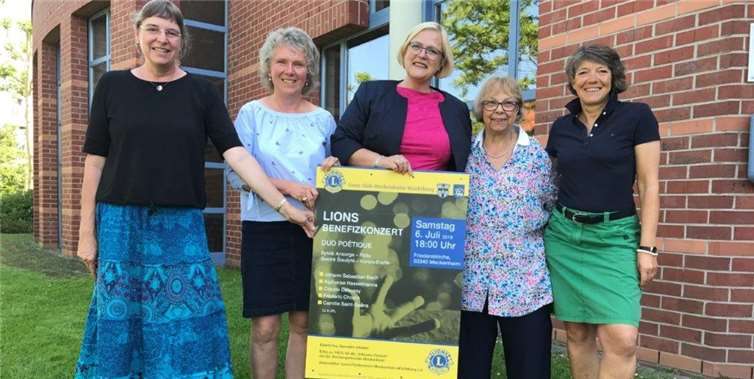 V.r.: Pfarrerin Cordula Siebert, Diakonin Simone Kämper, Vizepräsidentin Rula Strehl, die designierte Activitybeauftragte Ute Leonardy und die Beauftragte PR und Fundraising Gudrun Mieth-Leichsenring (die letzten drei vom Lions Club Meckenheim-Wachtberg).Foto: privat