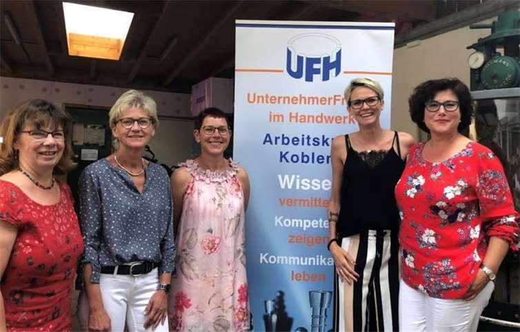 V.re. Ingrid Kasper, Lena Eiler, Marion Mathy, Jutta Kretzer-Ringel und Claudia Nemnich.Foto: IngridKasper