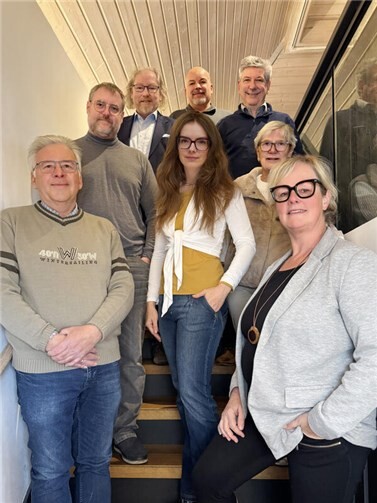 V.u.n.o. und l.n.r.: Rolf Deleske, Iris Rang, Wolfgang Felix Arenz, Nadine Maillefer, Waltraut Gabriel, Martin Grätz, Stefan Lütke, Guido Mandt. Foto: privat