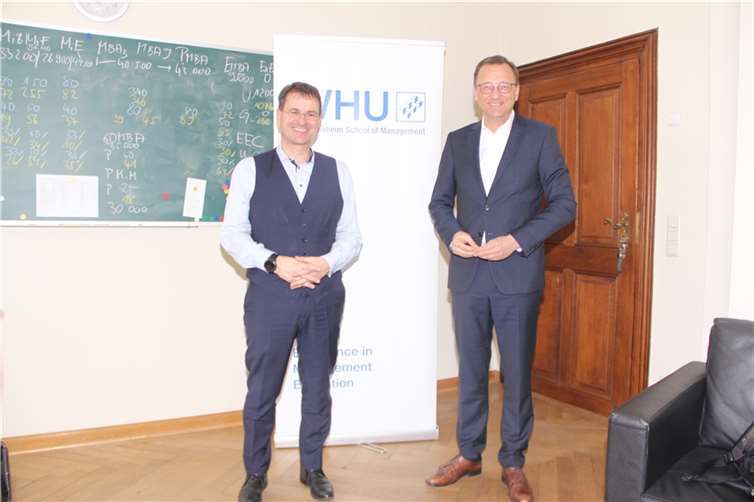 WHU-Direktor Rudolf mit dem Bundestagsabgeordneten Josef Oster. Foto: privat