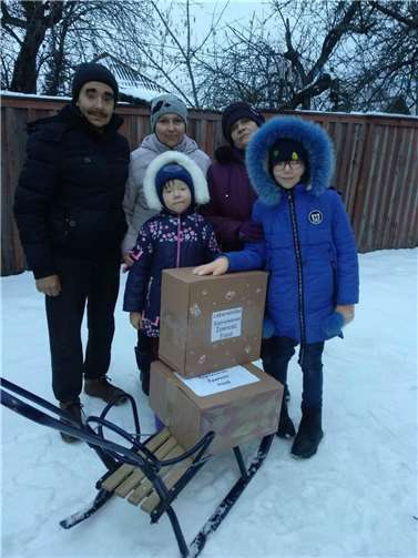 Wachtberg4help sammelt, wie schon im vergangenen Jahr, wieder Lebensmittelpakete zu Weihnachten für die Menschen in der Ukraine.  Foto: Wachtberg4help e.v.