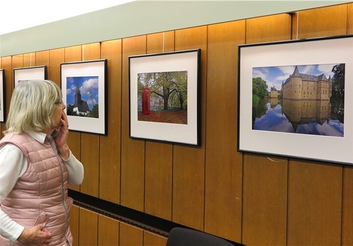 Wachtberger Glanzlichter: „Wo steht denn diese englische Telefonzelle?“