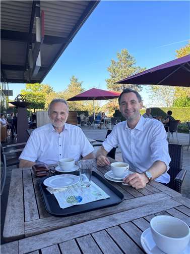 Wachtbergs Bürgermeister Jörg Schmidt (l.) und Jonathan Grunwald, Landtagsabgeordneter (MdL) für Bad Honnef, Königswinter, Meckenheim, Wachtberg und die Hennefer Obergemeinde laden zur Bürgersprechstunde ein. Foto: Wahlkreisbüro Jonathan Grunwald