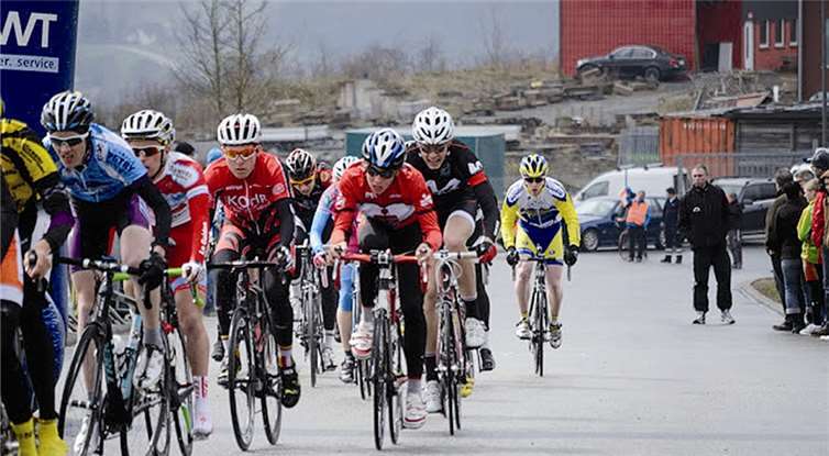 Wacker schlugen sich die Fahrer des RSV Sturmvogel bei dem anspruchsvollen Rennen in Trierweiler. N. Brenner