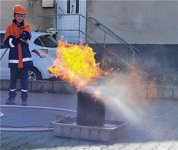 Während der 24-Stunden-Übung wurde auch „echtes“ Feuer gelöscht.