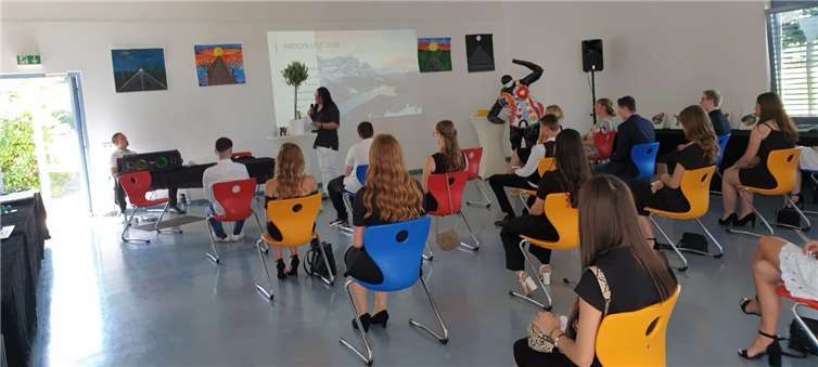 Während der Abschlussfeier in der Schulmensa.Quelle: Realschule plus Rheinbrohl