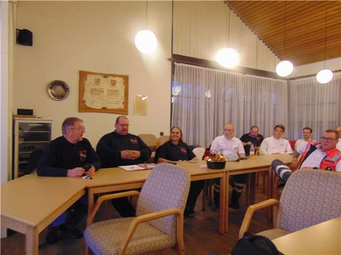 Während der Aus- und Weiterbildung der First Responder. Quelle: Verbandsgemeinde Puderbach