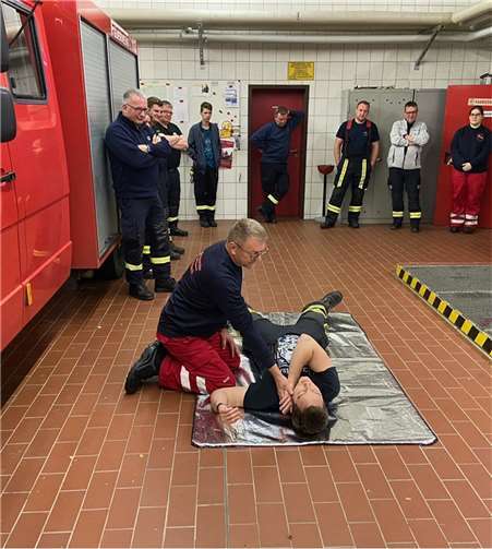 Während der Ausbildung der First Responder.Quelle: VG Puderbach