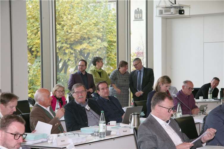 Während der Aussprache über ihre Entlastung für das Geschäftsjahr 2022 verließ die Kreisspitze demonstrativ die angestammten Plätze.