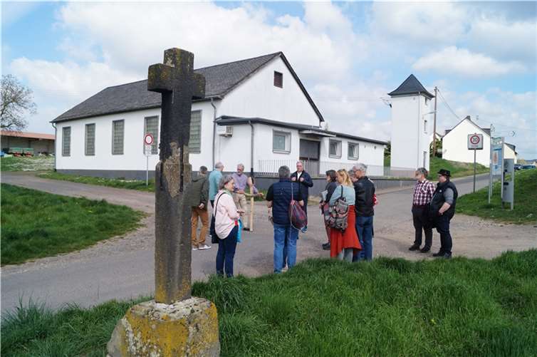Während der Besinnungswanderung wurde an mehreren Stationen Halt gemacht. Foto: privat