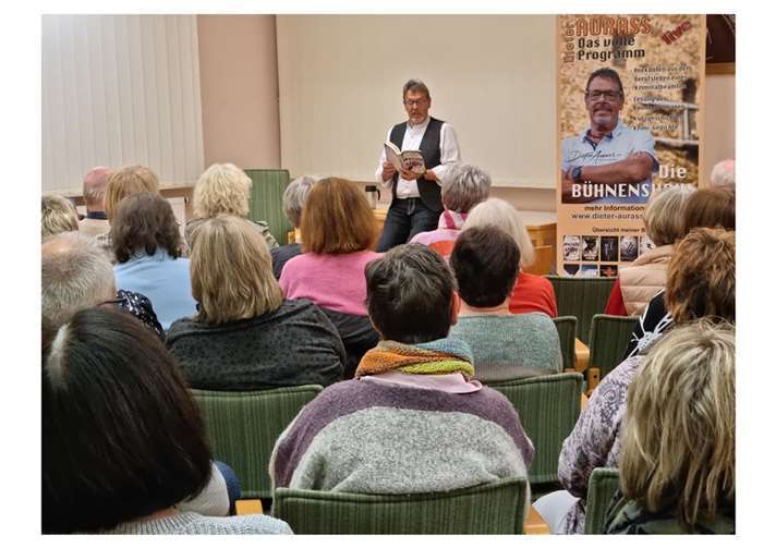 Während der Buchlesung der SPD Urmitz mit dem Schriftsteller Dieter Aurass. Foto: Marion Höfer