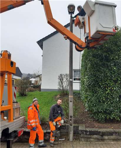 Während der Erneuerung der Straßenbeleuchtung in Arenberg/Immendorf. Quelle:OrtsvorsteherbüroArenberg/Immendorf