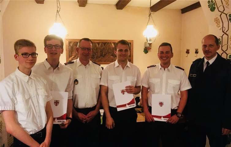 Während der Jahreshauptversammlung gab es zahlreiche Beförderungen.privat