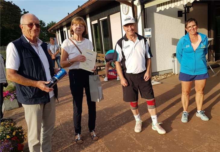 Während der Mixed 50-Siegerehrung.