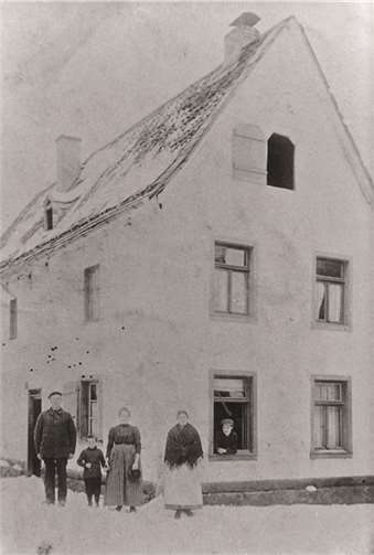 Während der Modernisierungswelle der Nachkriegszeit wurden Fachwerkhäuser von außen verputzt.Privat