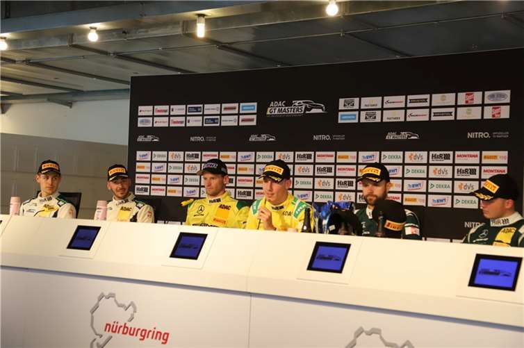 Während der Pressekonferenz standen die Erstplatzierten Rede und Antwort.