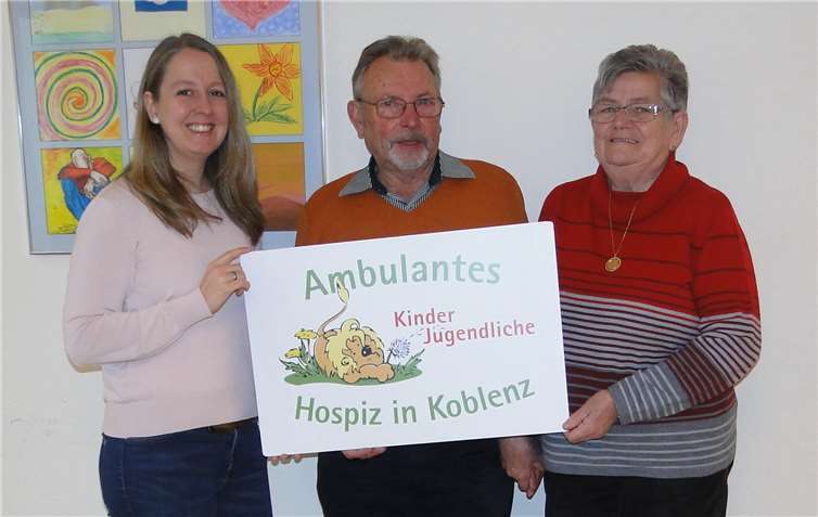 Während der Spendenübergabe in der Geschäftsstelle des Koblenzer Hospizvereins.privat