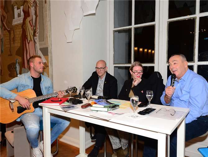 Während der Talkrundewurde viel gelacht und musiziert.