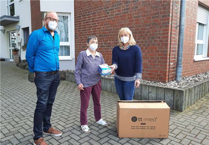 Während der Übergabe der FFP2-Masken an das Haus Nazareth.Foto: privat