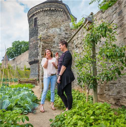 Während der Veranstaltung „Andernach schmeckt“ bietet die Tourist-Information Stadtführungen durch die „Essbare Stadt“ an.Foto: Simon Schneider