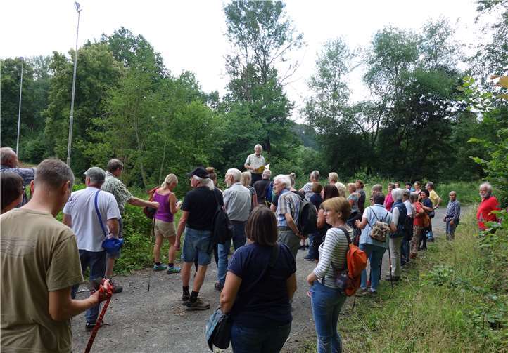 Während der Waldwanderung.Foto: privat