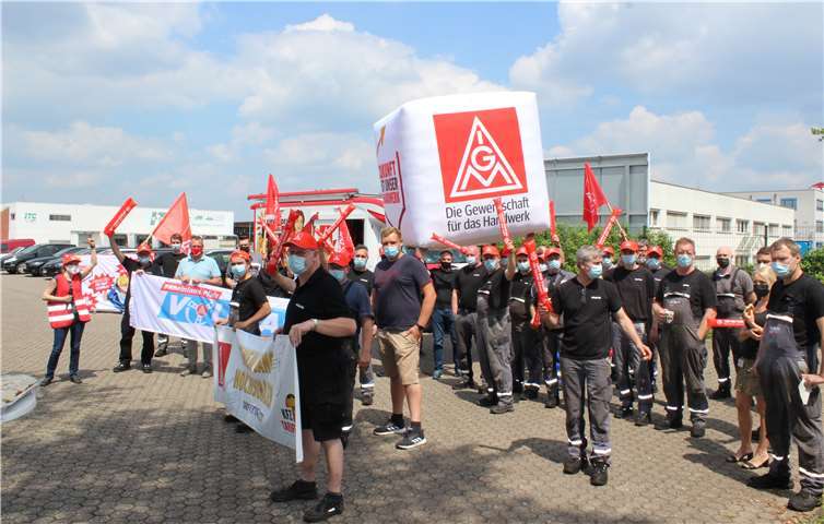 Während der aktiven Mittagspause.Quelle: IG Metall Koblenz