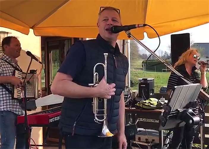 Während des Balkonkonzertes.Foto: privat