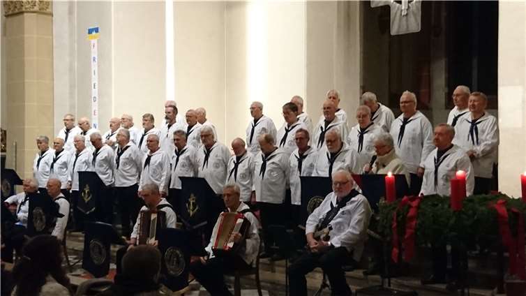 Während des Benefiz-Weihnachtskonzertes. Foto: privat