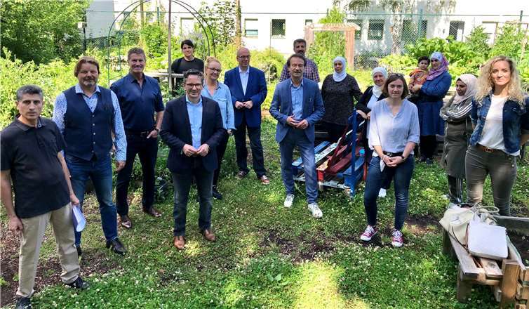 Während des Besuches: Miguel Vicente (Mitte), Anja Hainz (4.v.li., hinten).Foto: privat