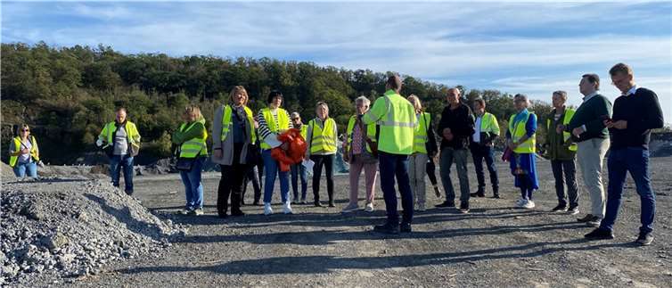 Während des Besuches der Frauen Union auf der Deponie Eiterköpfe. Foto: privat