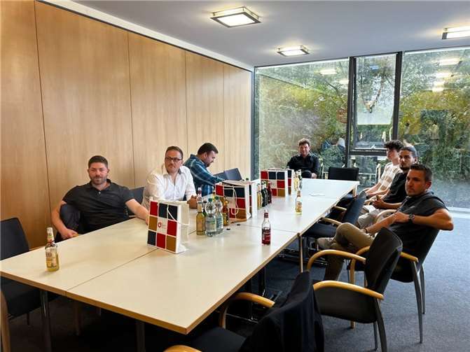 Während des Besuchs im TechnologieZentrum Koblenz.  Quelle: BVMW e.V.