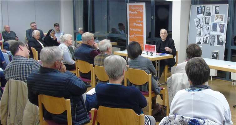 Während des Vortrags von Prälat Prof. Dr. Helmut Moll.Foto: privat