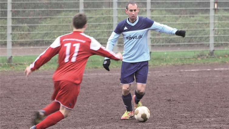 Während die Hintermannschaft um Holger Riek sicher stand, gab es im Angriffsspiel der SG Bachem zu viele Ungenauigkeiten.privat