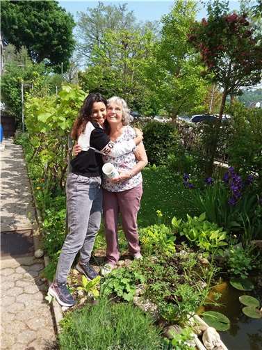 Wafa und Petra Kiesewetter. Foto: privat