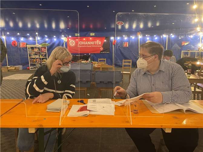 Wahlhelfer in Dernau: 1200 Wahlhelfer sorgten für einen reibungslosen Ablauf. Foto: ROB