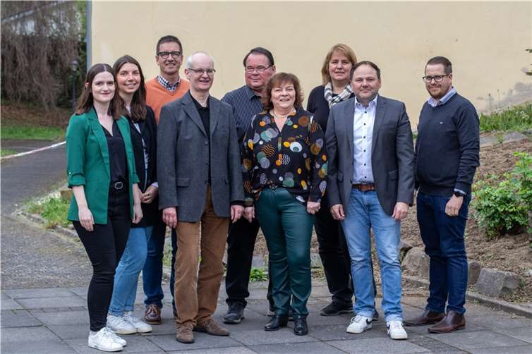 Wahlvorschlag der CDU: Julia Stoffel, Jana Kretzer, Christoph Stoffel, Prof. Dr. Werner Manz, Helmut Deis, Edith Deis, Annette Breitkreutz, Torsten Bruns und Patrick Schaden (v.l.).  Foto: Klaus Breitkreutz