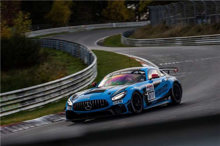Waldow Performance heißen die neuen Champions der SP10 Klasse der Nürburgring Langstrecken-Serie 2022. Foto: 1vier.com