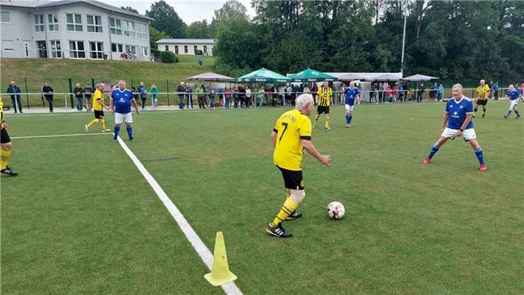 Walking FC Union spielte gegen den BVB.