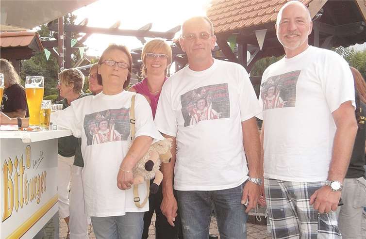 Walporzheimer Karnevalisten bei Freunden in Esch. Privat